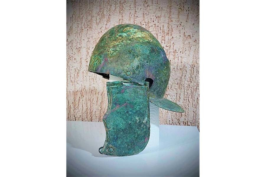 Шлем древнеримского легионера, найденный возле Анапы (Краснодарский край)