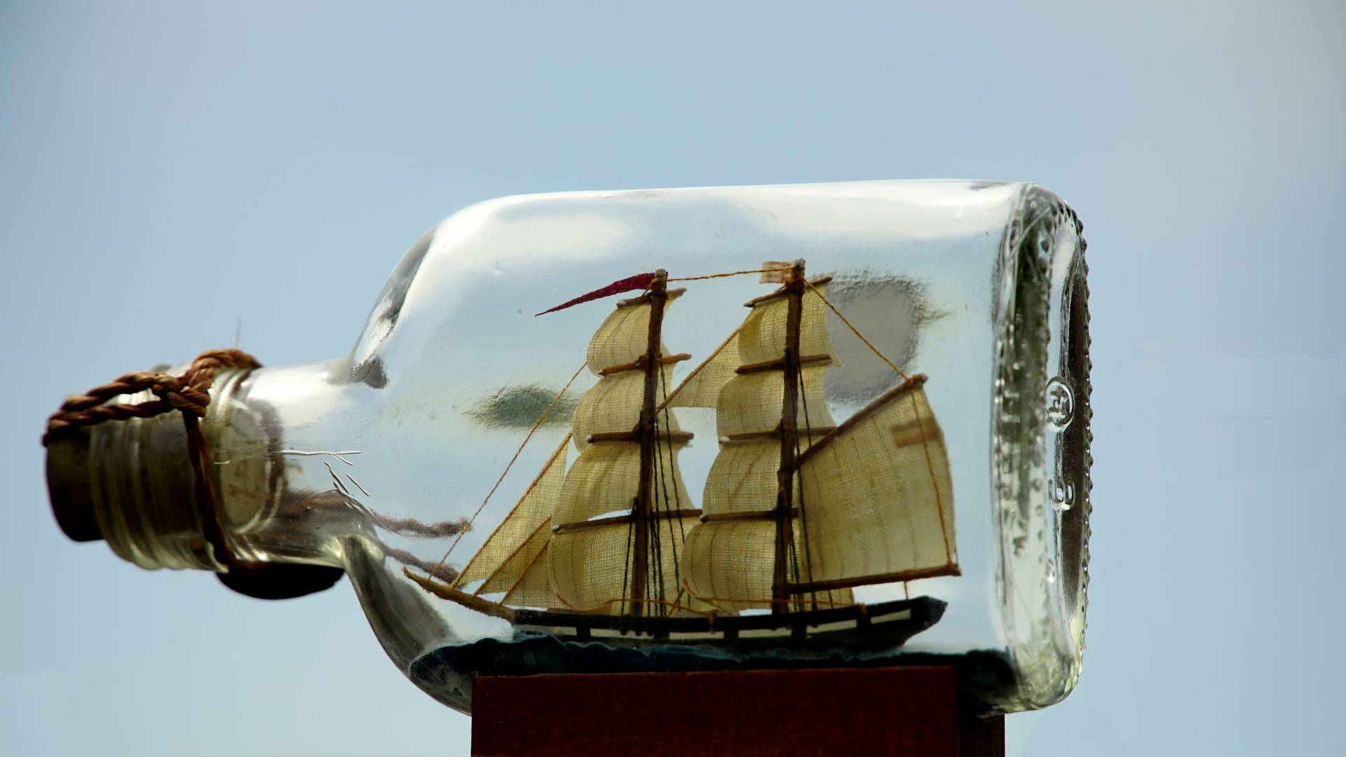 Корабль в бутылке
