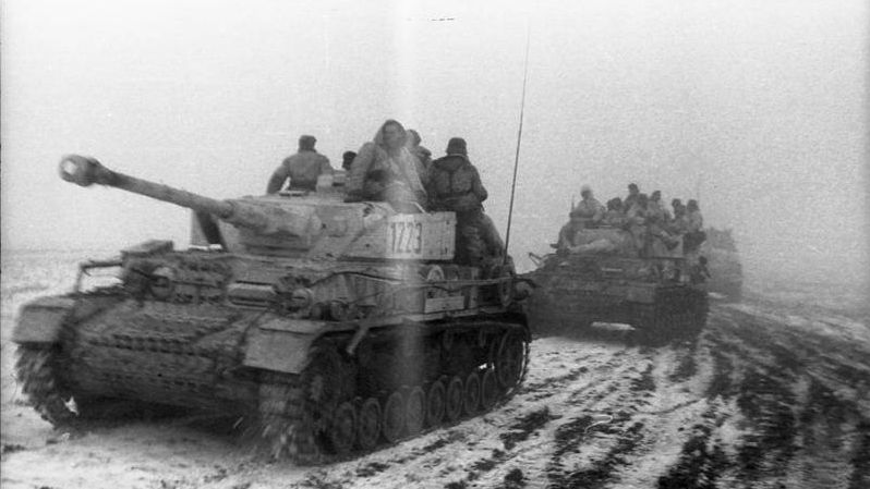 Немецкие танки на марше