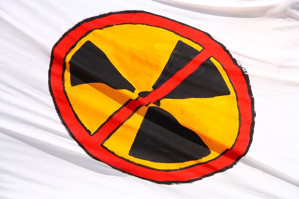 Радиация, флаг