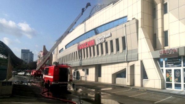 Пожар в торговом центре.Владивосток