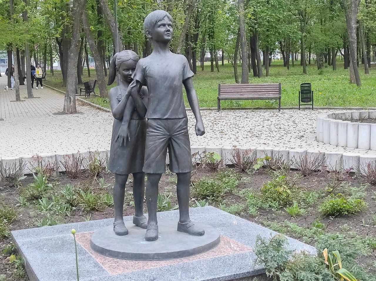 Памятник погибшим детям на Аллее ангелов