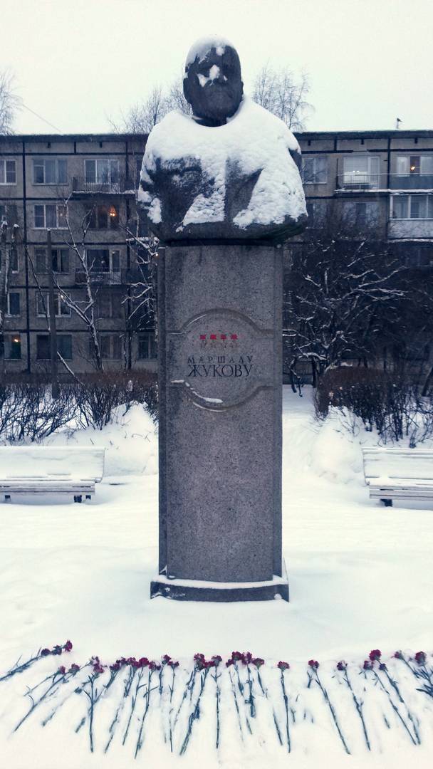 Памятник полководцу Георгию Константиновичу Жукову