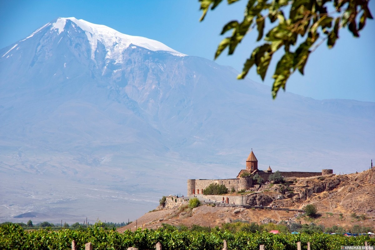 Большой Арарат монастырь Хор Вирап Армения