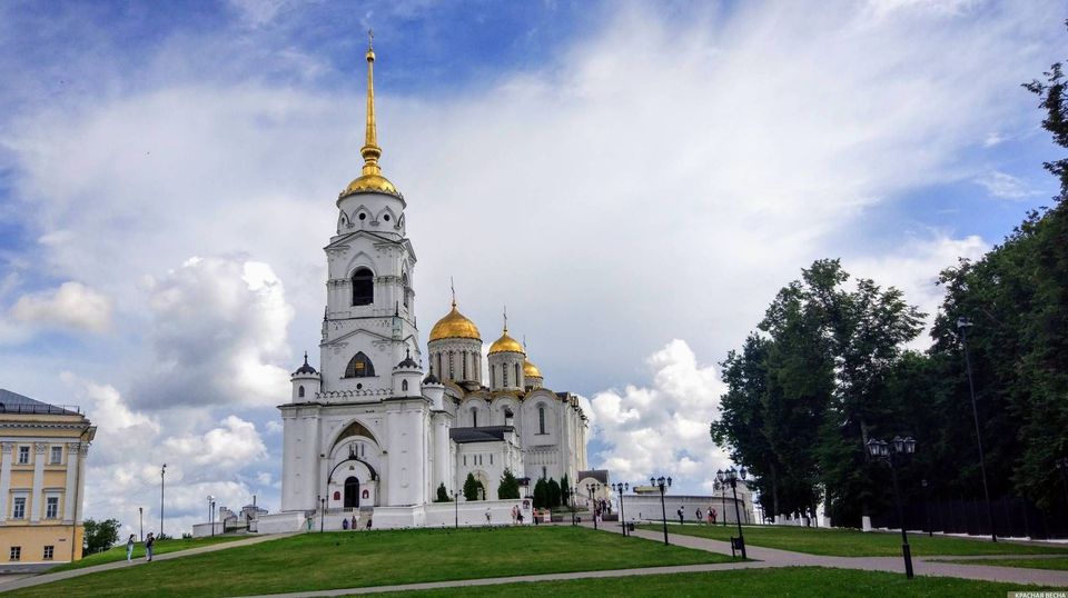 Соборы Владимира Успенский и Дмитровский