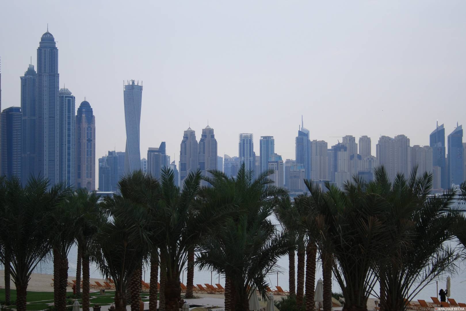 Вид на Дубай с Палм Джумейра. ОАЭ.