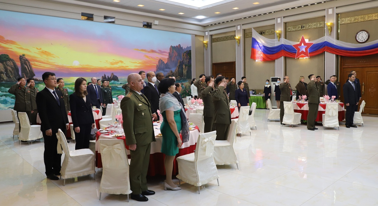 На приеме в посольстве России в Пхеньяне. 22 февраля 2023 года