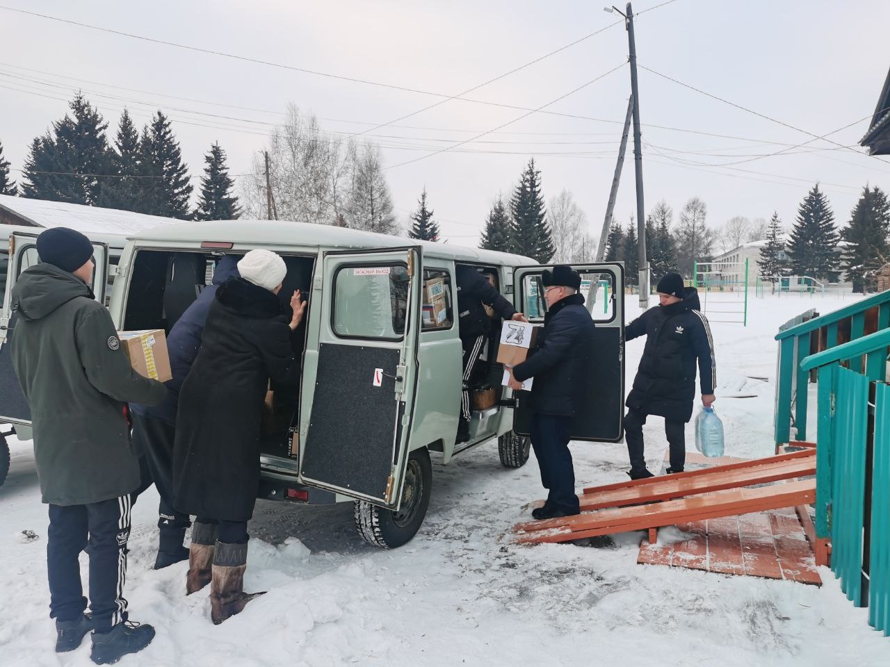 Продукты и техника на СВО