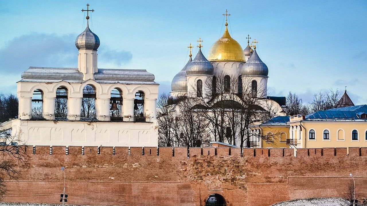 Великий Новгород. Собор Святой Софии и Святая звонница