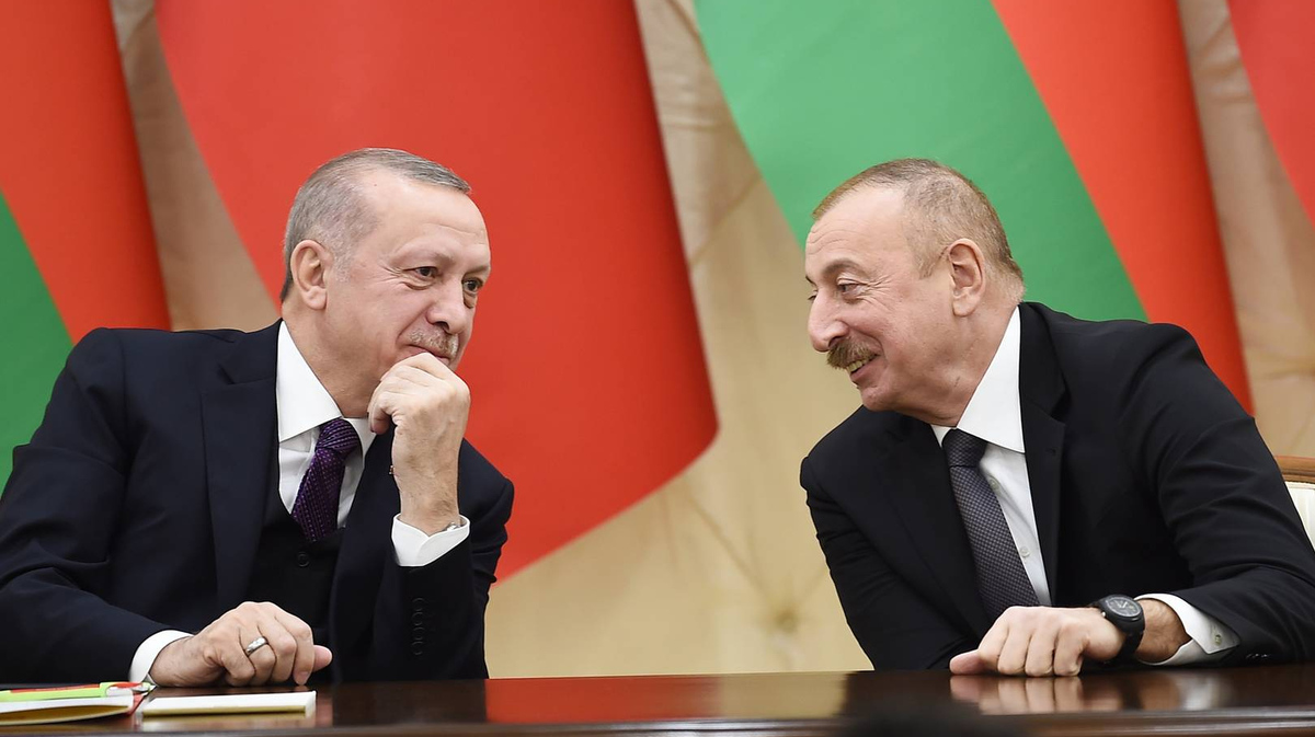 Президент Турции Реджеп Эрдоган и президент Азербайджана Ильхам Алиев