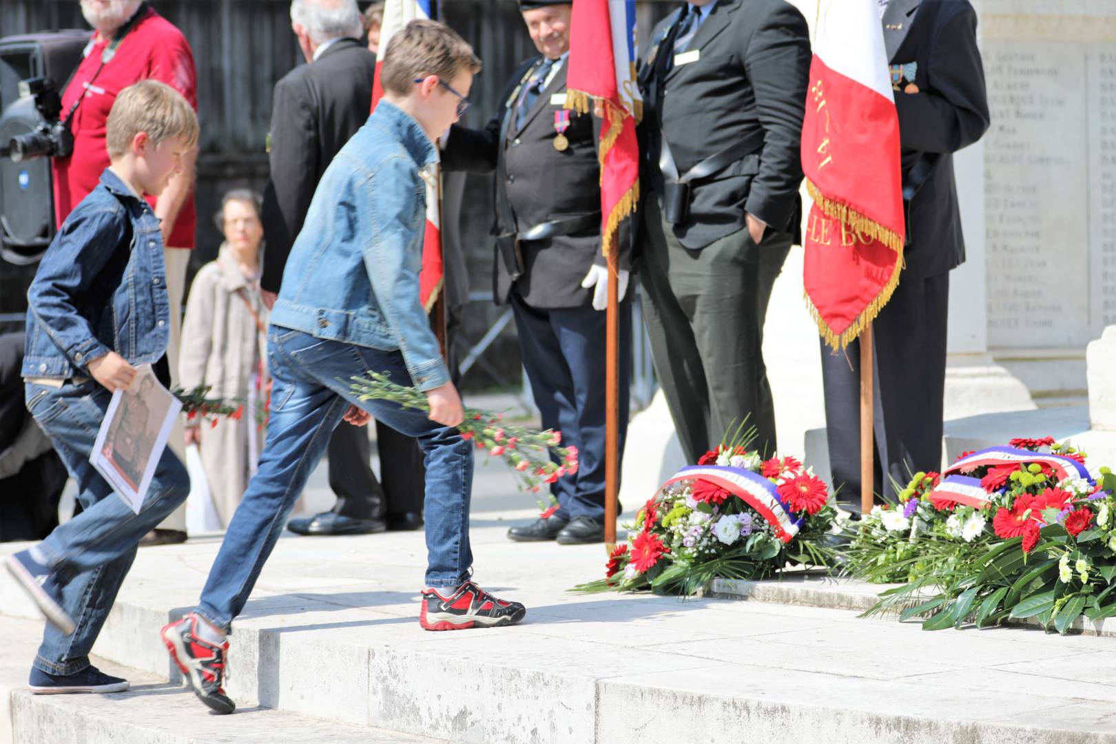Возложение венков к подножию Памятника погибших за Францию