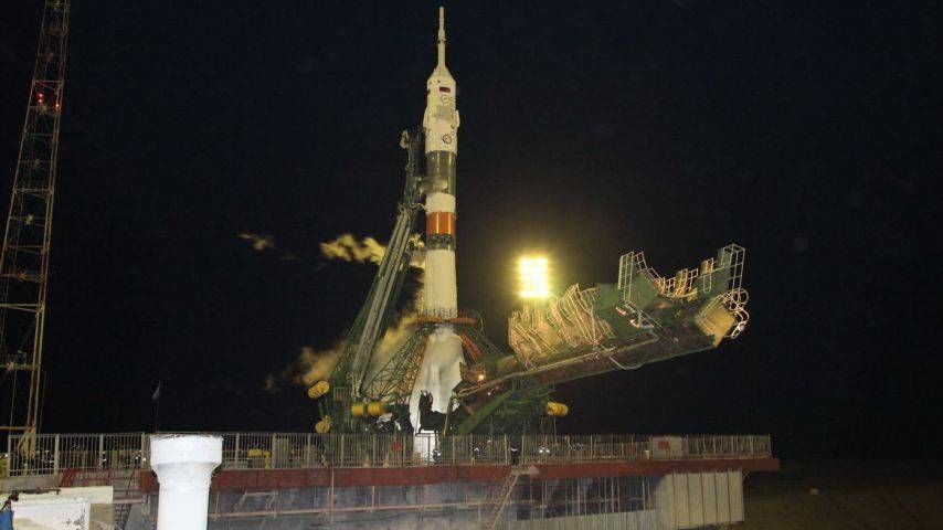 РН «Союз-ФГ» с кораблем Союзом МС-08 на старте