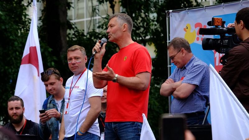 Евгений Ройзман на митинге сторонников Навального в Екатеринбурге, 12 июня 2017 года