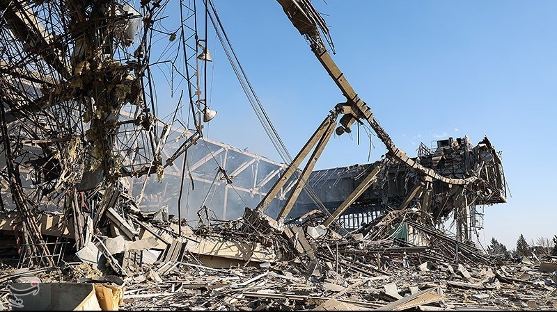 Разрушенное здание крытого стадиона «Азади» в Тегеране