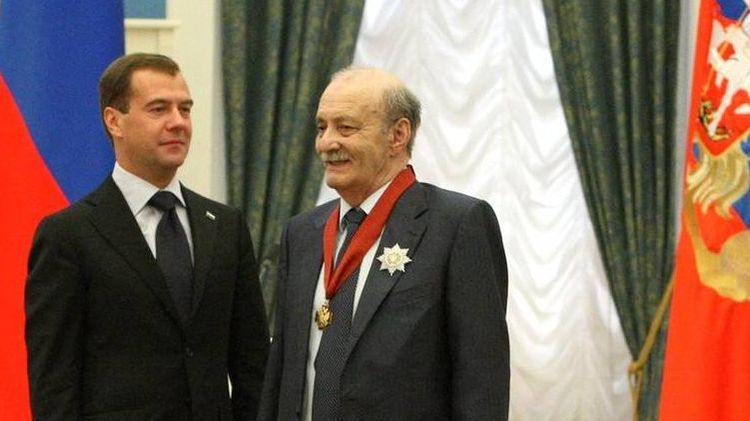 Награждение Герогрия Данелии орденом «За заслуги перед Отечеством» II степени. Москва, Кремль, 2010 год