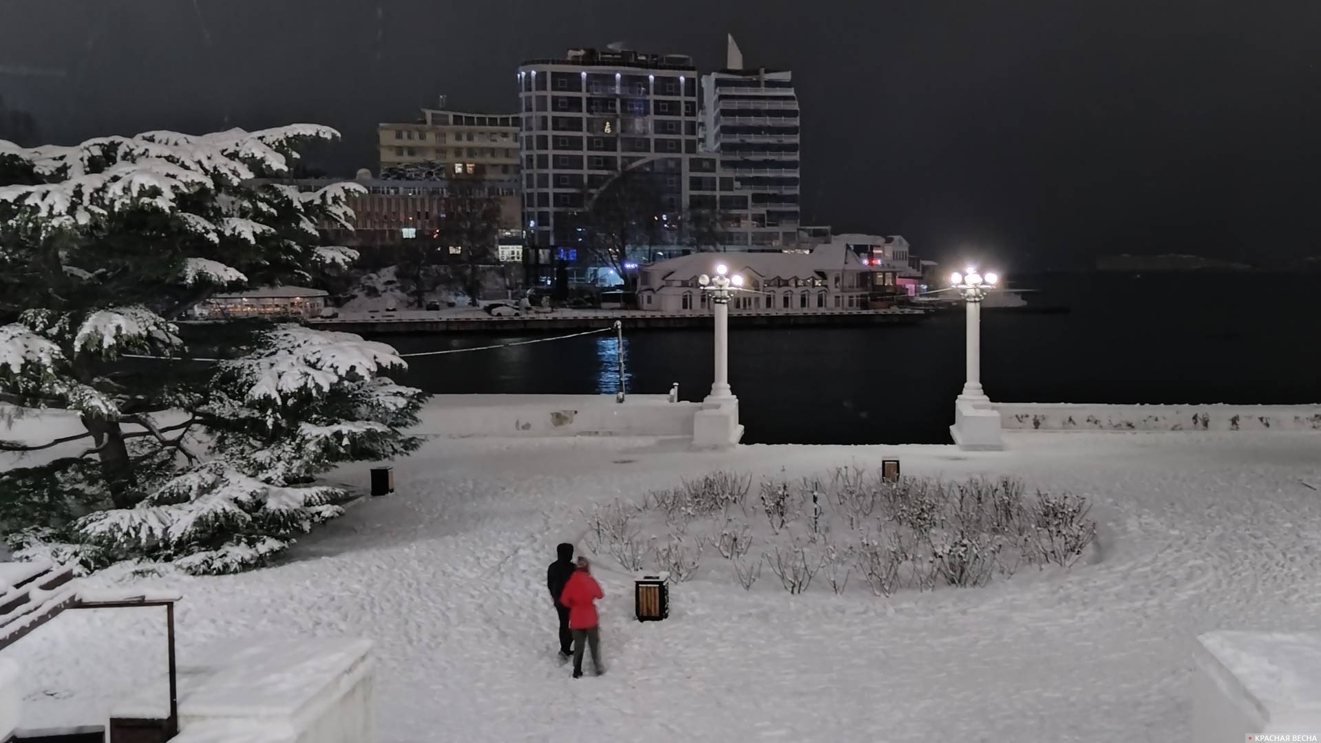 Приморский бульвар в снегу. Севастополь 