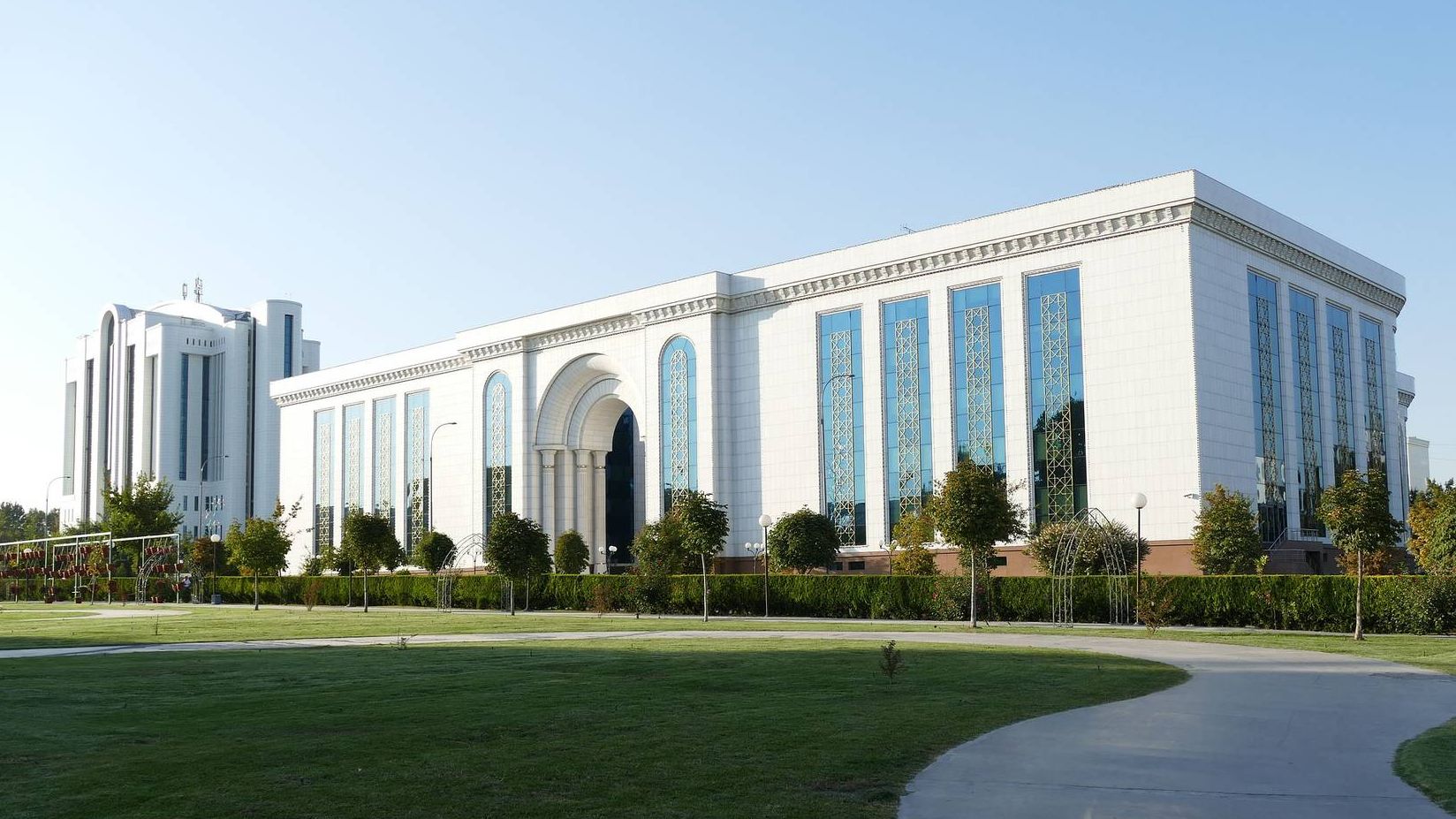 Ташкент. Национальная библиотека