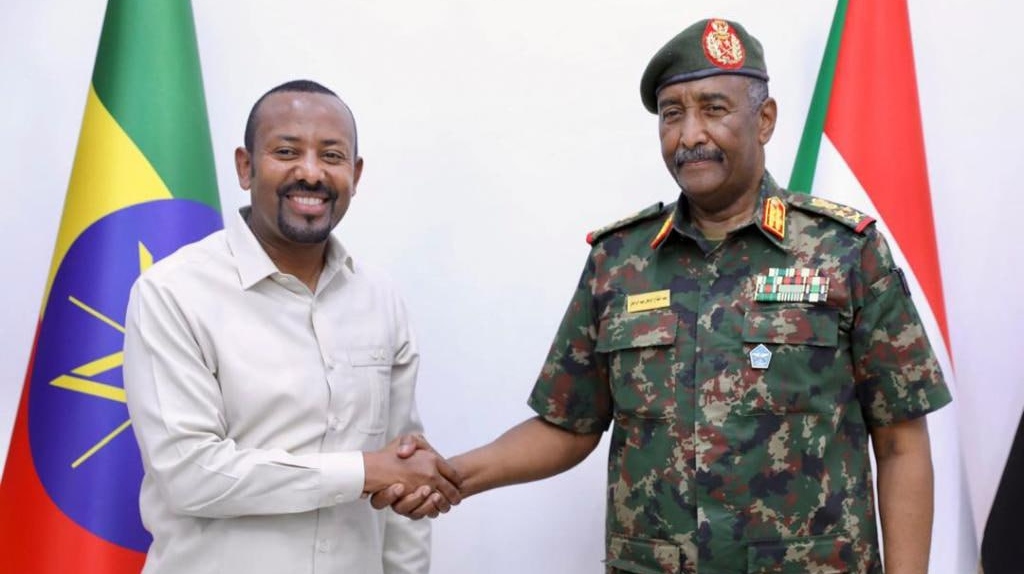 Премьер-министр Эфиопии Абий Ахмед и главнокомандующий армии Судана Абдель Фаттах аль-Бурхан