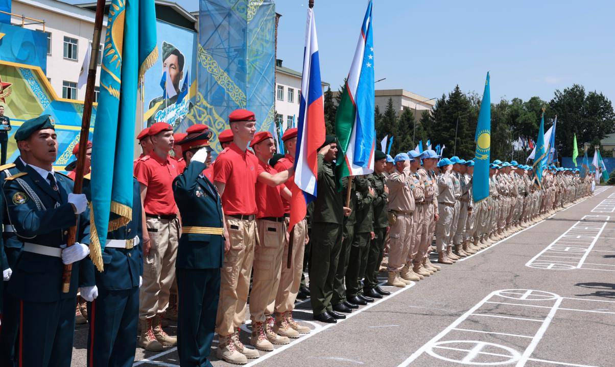 Международные военно-патриотические сборы молодежи в Алма-Ате