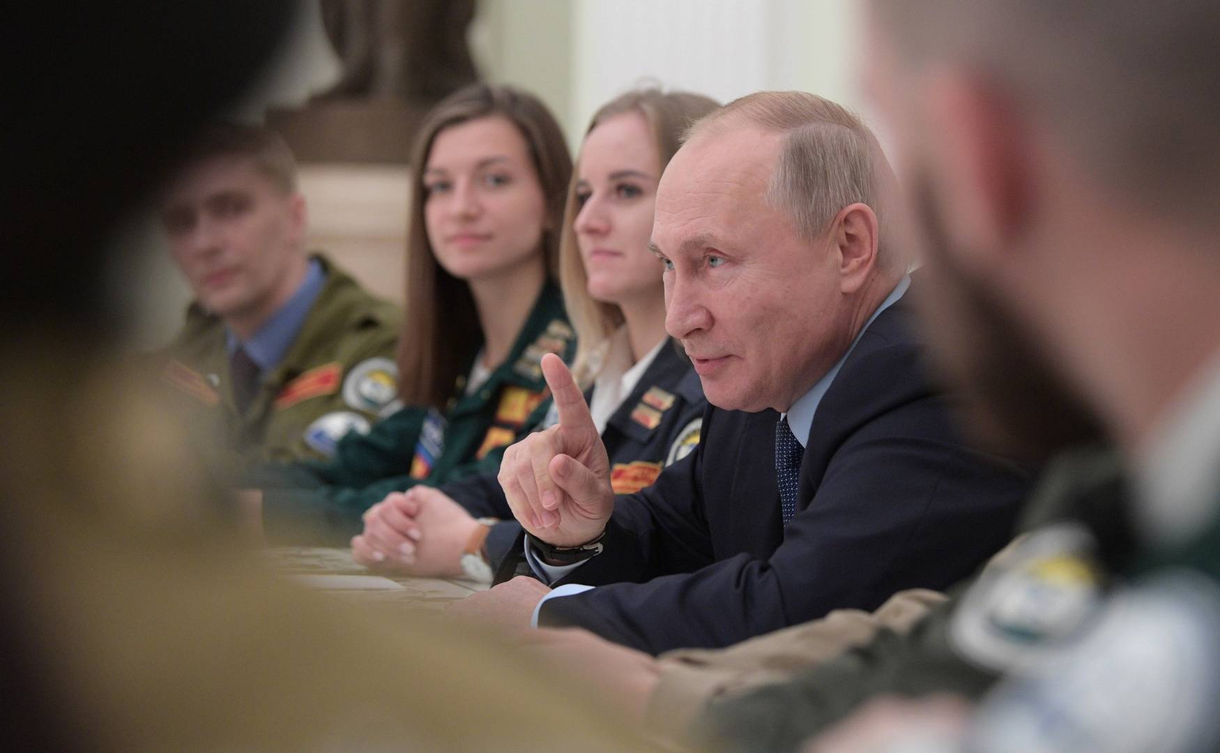 Владимир Путин на встрече с представителями движения студенческих отрядов.