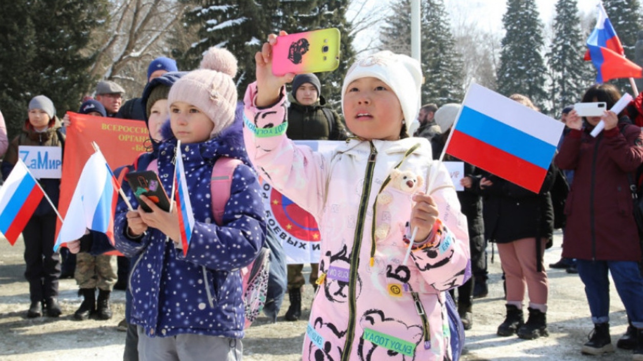 Горно-Алтайск, митинг в честь воссоединения Крыма с Россией