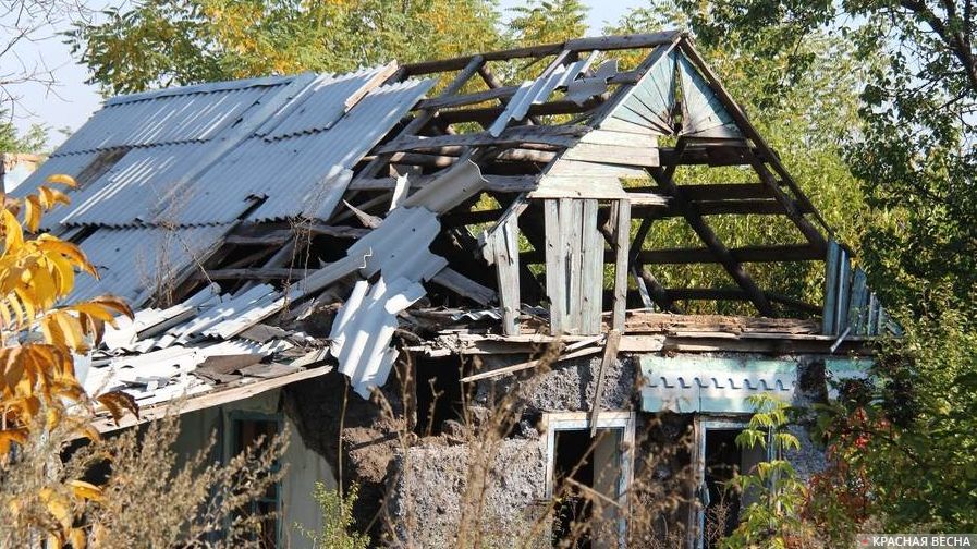 Разрушенный дом. ДНР