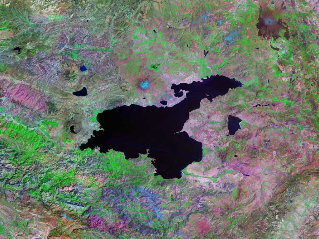 Вид на озеро Ван из космоса