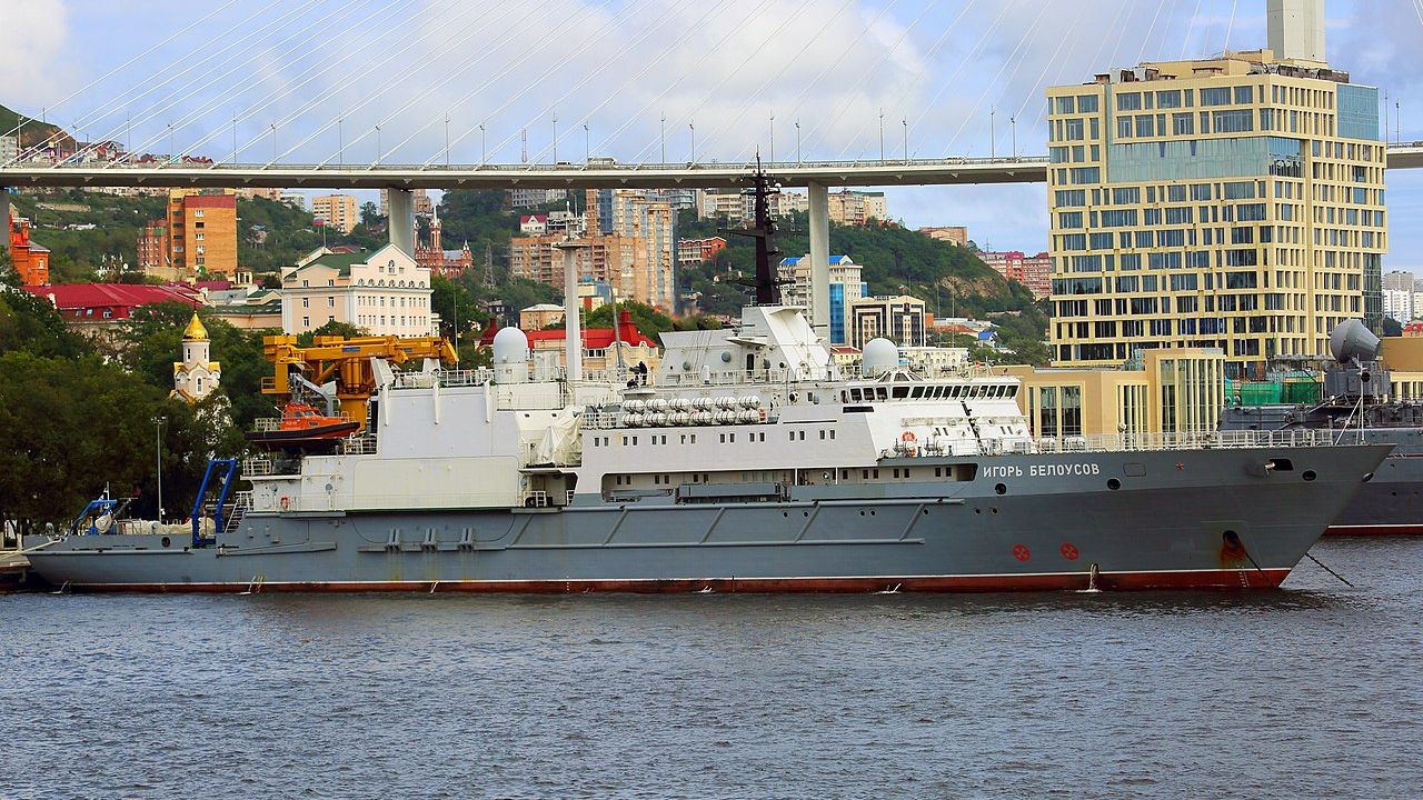 «Игорь Белоусов» — спасательное судно океанского класса