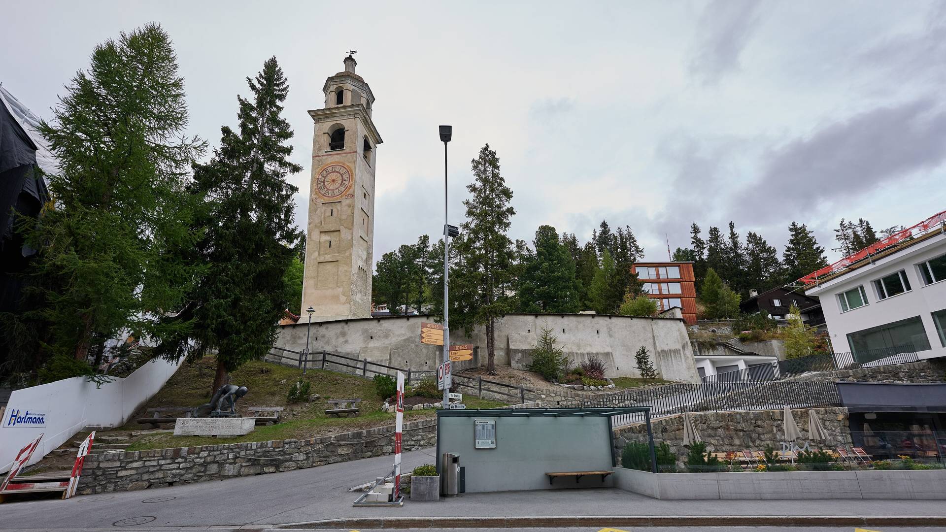 Падающая башня в Санкт-Морице
