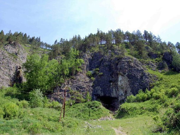 Денисова пещера из Алтайского края