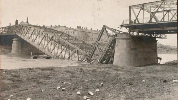 Взорванный мост. Перемышль. 1915 г