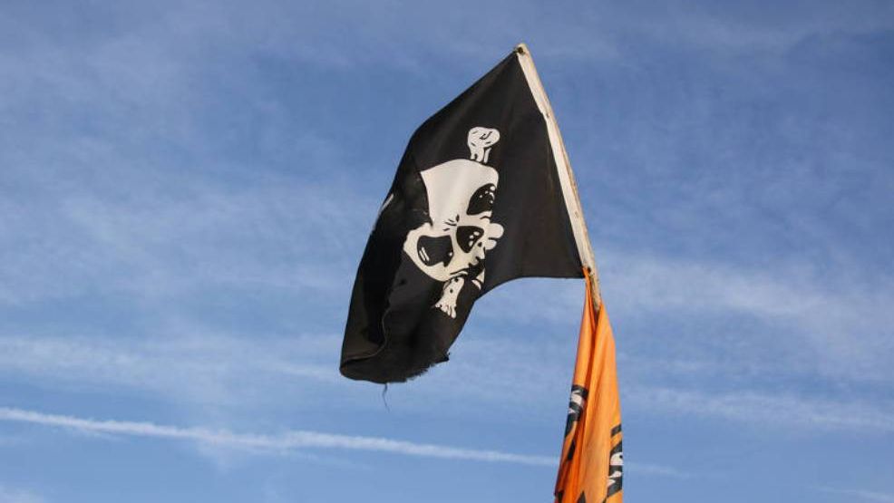 Флаг. Морские пираты 