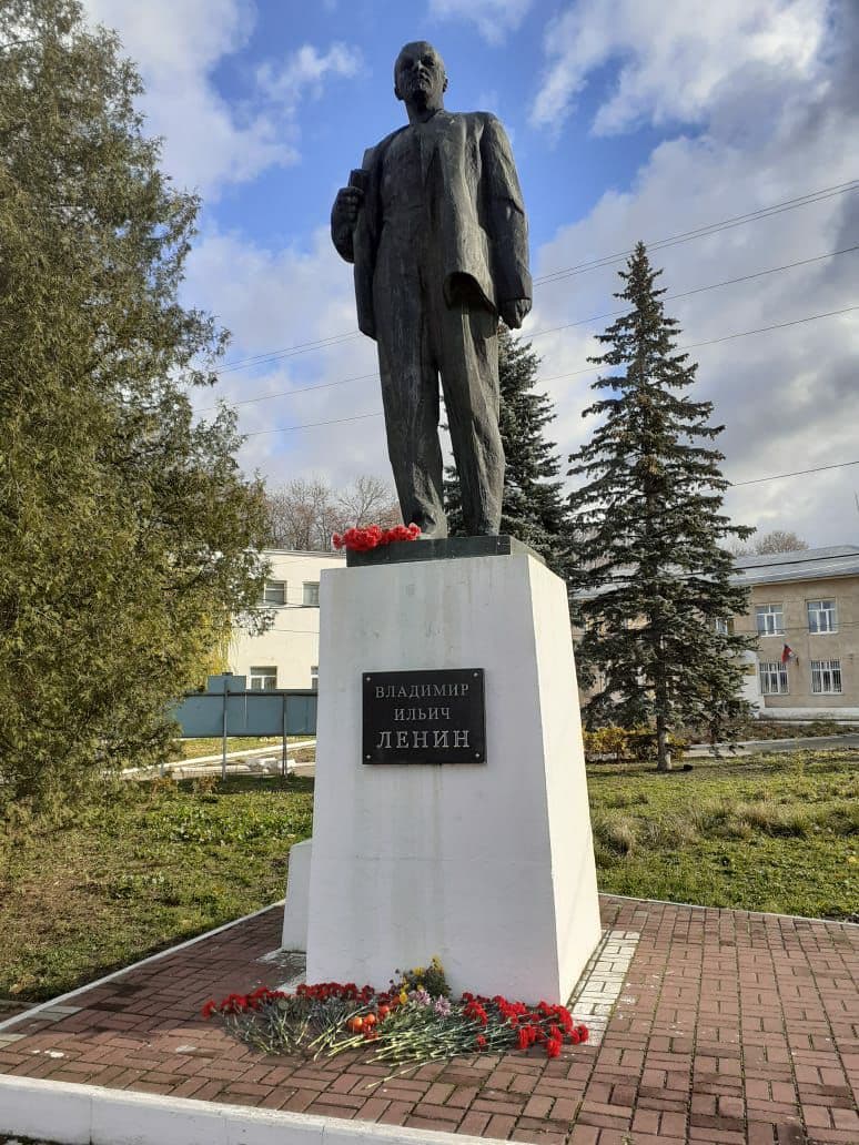 Памятник Ленина на площади Ленина, Таруса