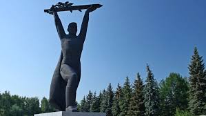 Памятник Солдату-победителю в Парке Победы. Омск