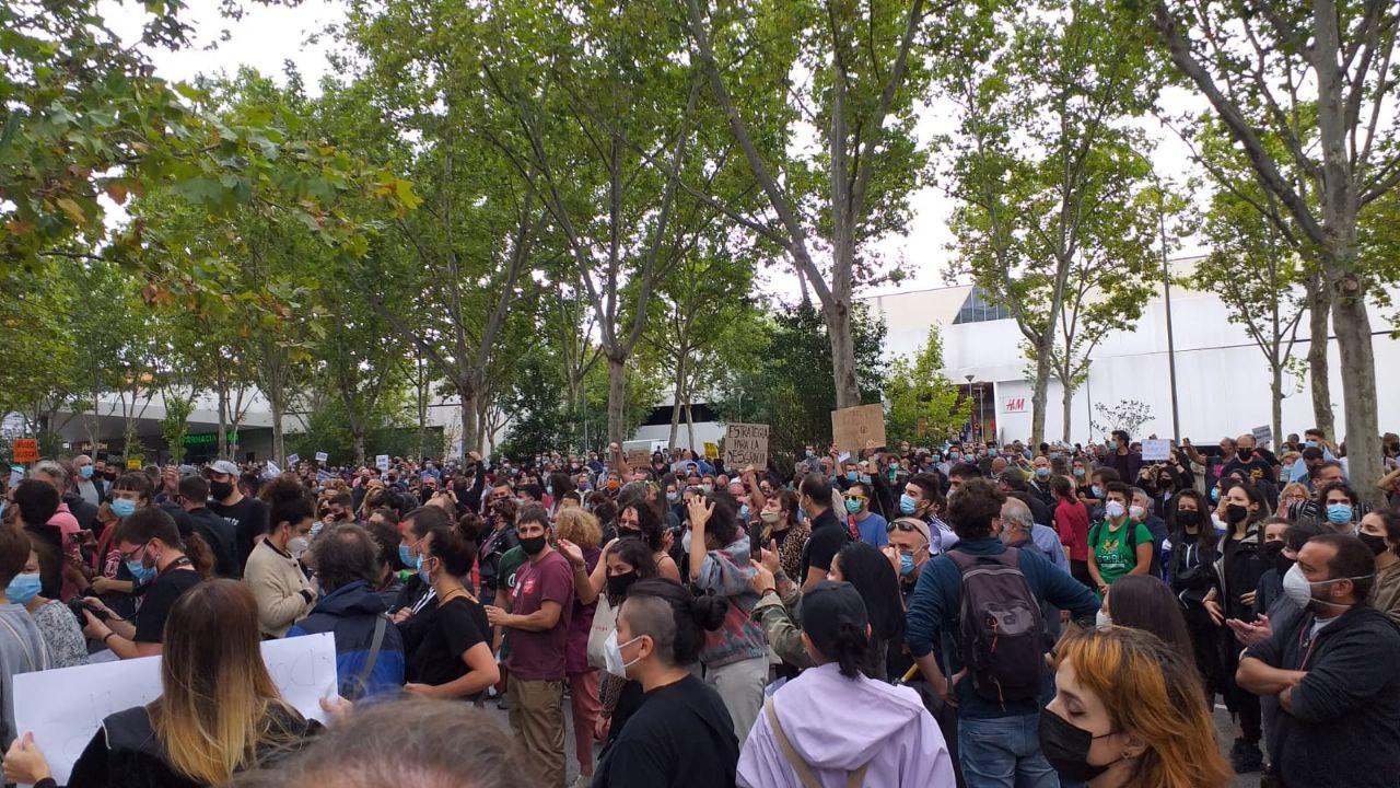 Вальекас ( Мадрид) 20 сентября 2020. Протест против изоляции рабочих районов из-за COVID-19