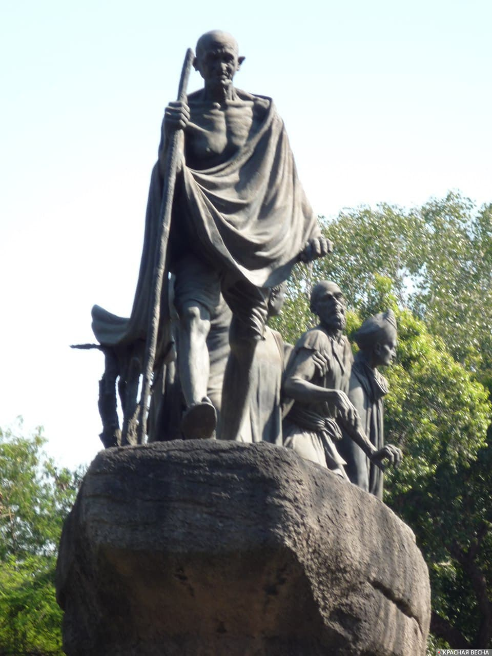 Памятник Махатме Ганди в Нью-Дели