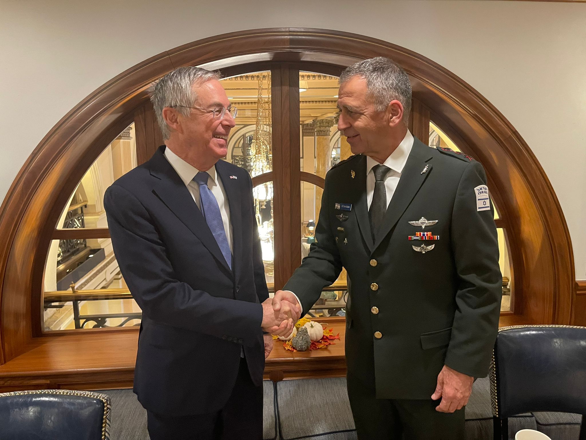 Начальник Генерального штаба армии Израиля Авив Кохави в Вашингтоне (справа)