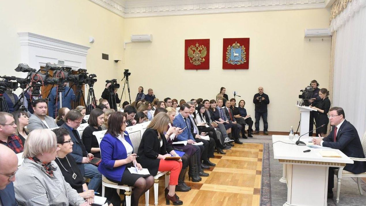 Пресс-конференция Дмитрия Азарова 18 января