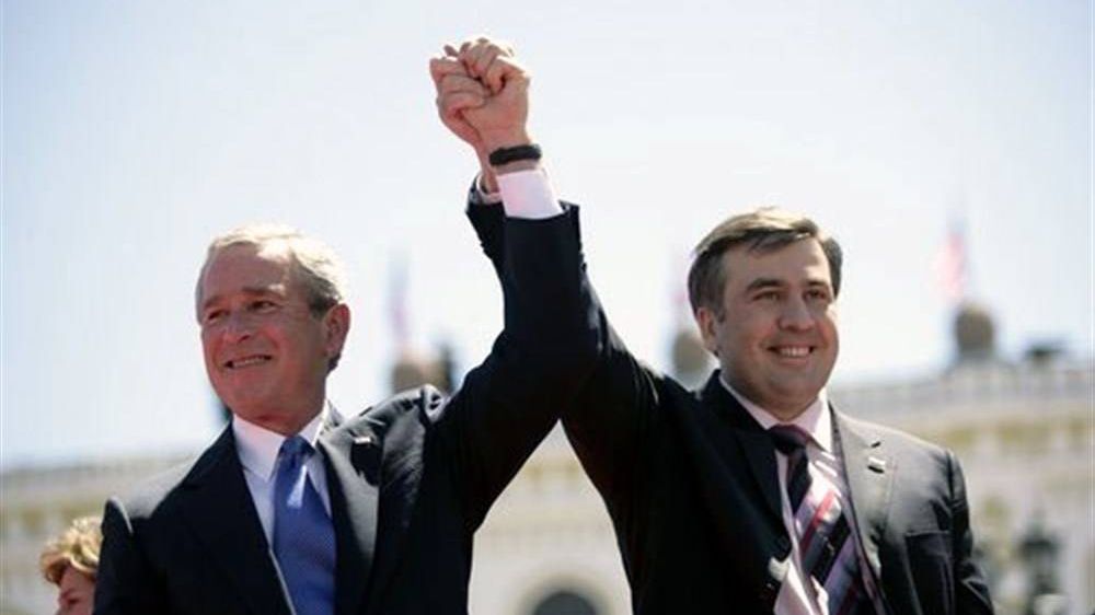 Джордж Буш и Михаил Саакашвили на Площади Свободы в Тбилисти