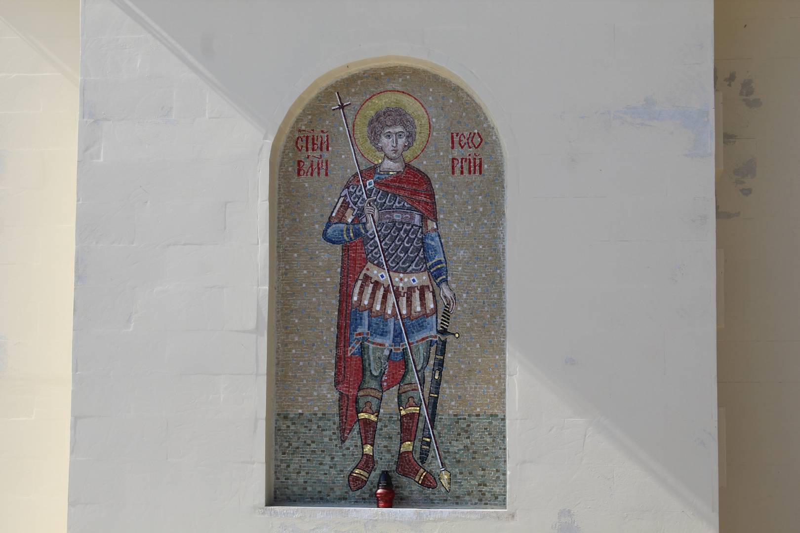 Икона на стене храма-часовни Георгия Победоносца