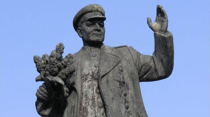 Фрагмент памятника маршалу Ивану Коневу в Праге