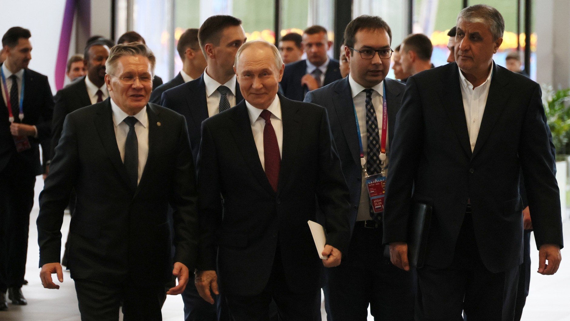 Владимир Путин на глобальном атомном форуме (сентябрь 2025 года)