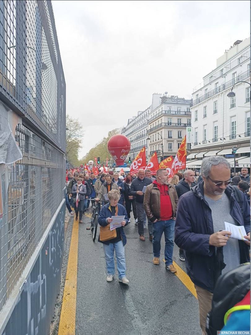 Демонстрация против повышения пенсионного возраста в Париже