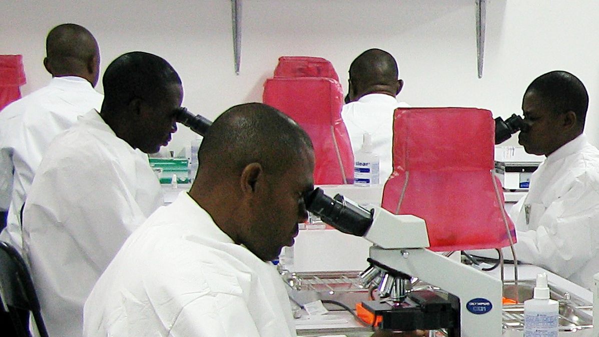 Лаборатория в Нигерии
