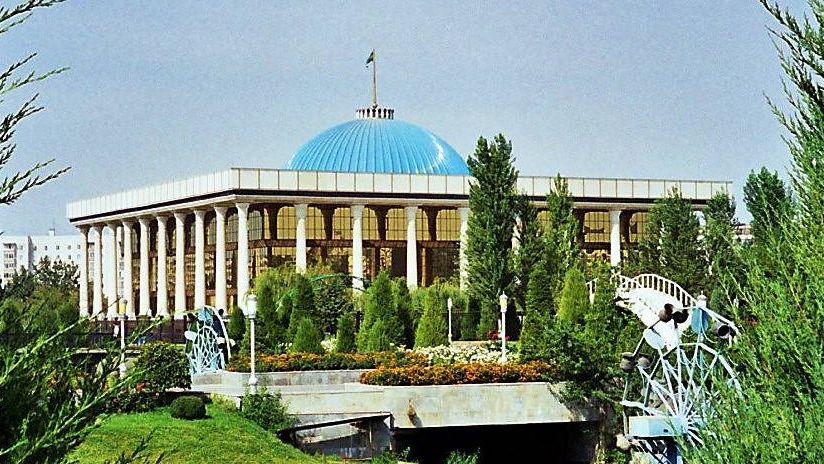 Здание Олий Мажлиса. Узбекистан