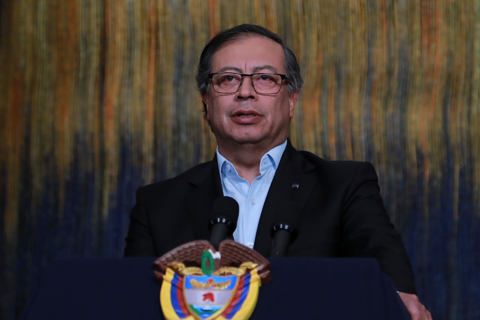 Густаво Петро