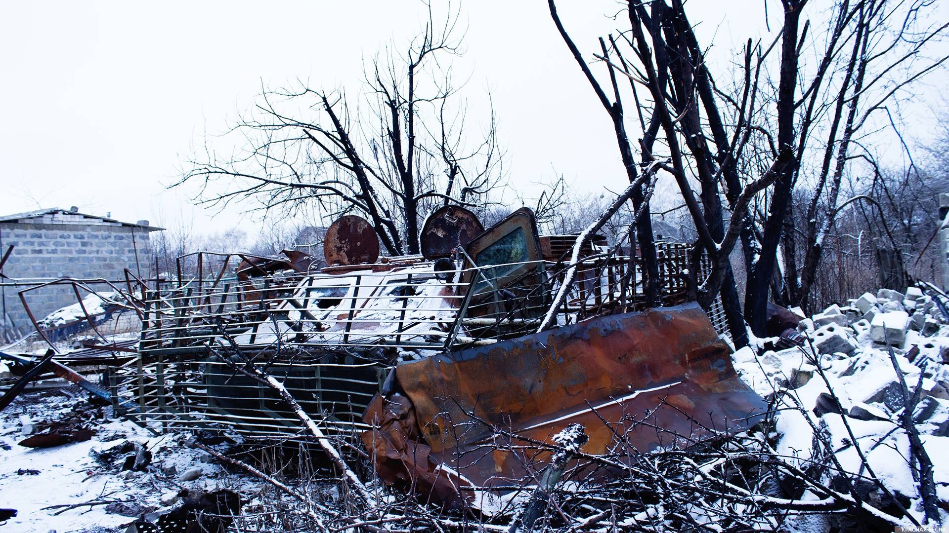 Сожженный БТР «Буцефал» ВСУ с защитой от выстрела РПГ