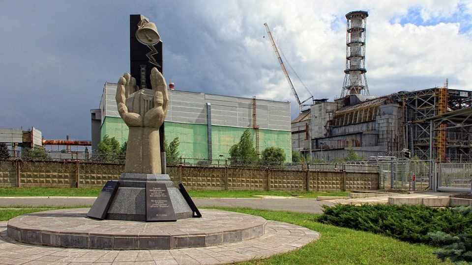 Памятник. Чернобыль