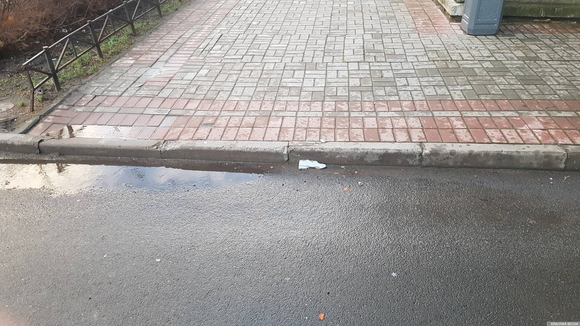 Отвалившаяся штукатурка - ЖК 