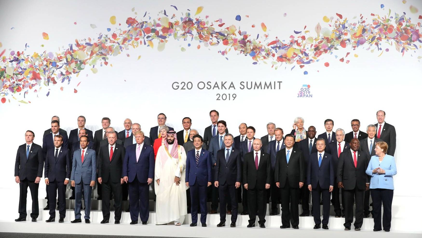 Совместное фотографирование глав делегаций государств — участников «Группы двадцати», приглашённых государств и международных организаций
